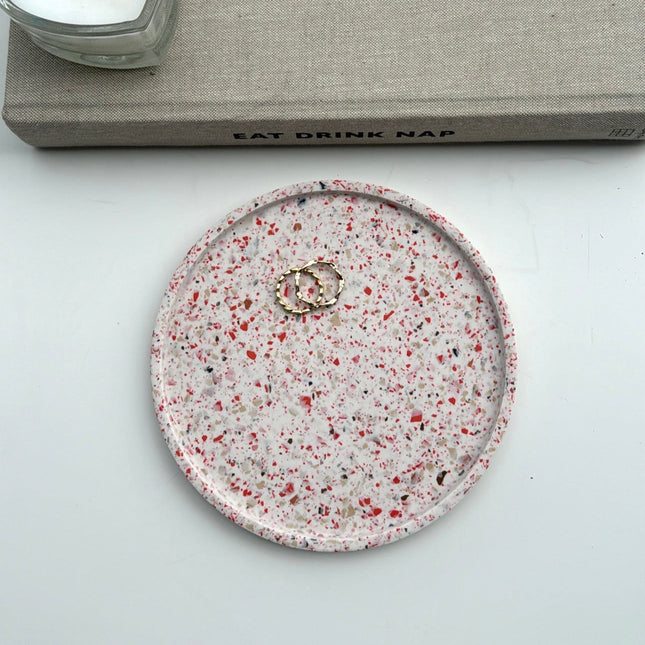 Edged Circle Tray