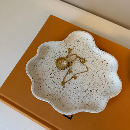 Kyma Tray