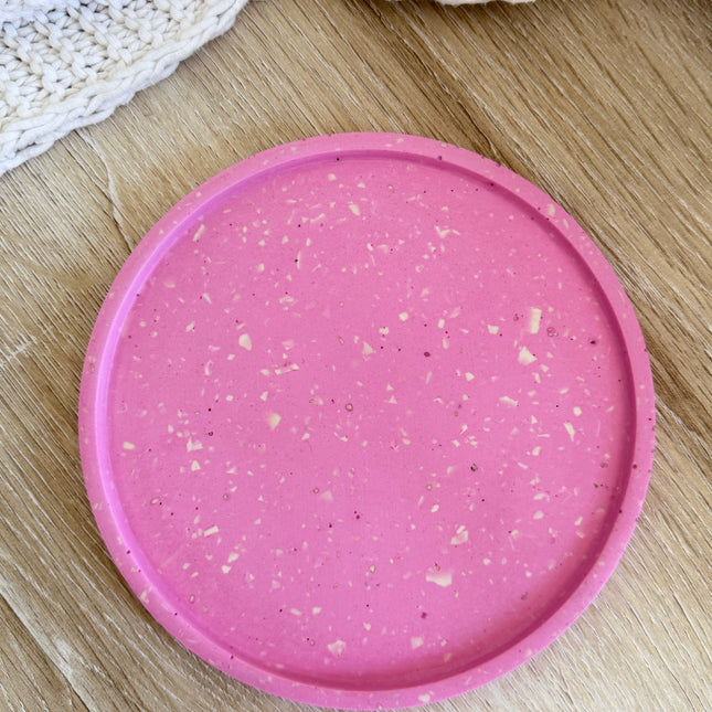 Edged Circle Tray - Pink with White Chips