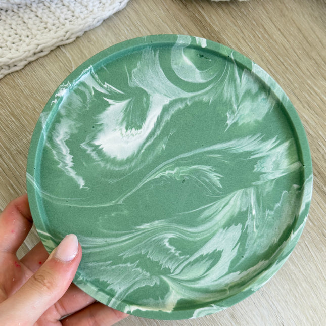 Edged Circle Tray - Sage Marble