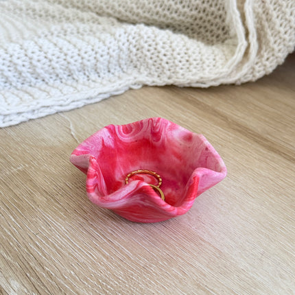 Scallop Tealight Holder - Pink Marble