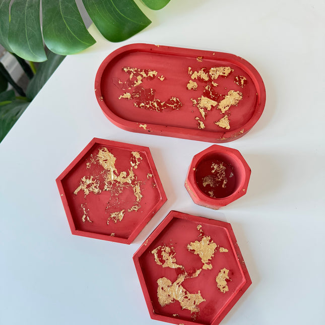 4 piece set - burgundy with gold flakes