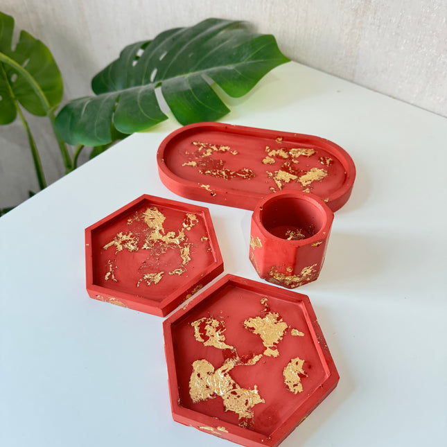 4 piece set - burgundy with gold flakes