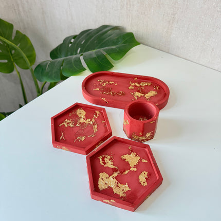 4 piece set - burgundy with gold flakes