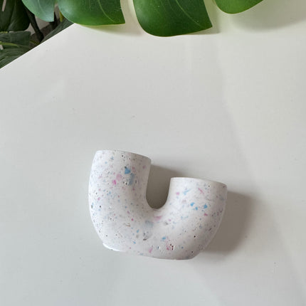 Curve Candle Holder - White with Pink & Blue Chips