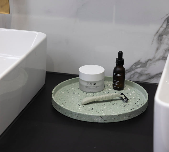 XL Edged Circle Tray